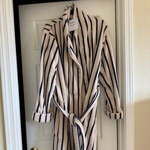 Brooklinen Size M Super Plush Robe - new with tags